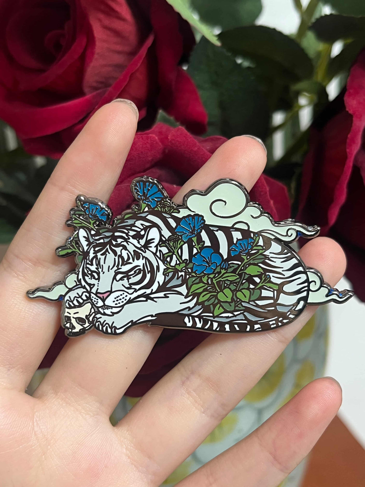 Preorder: Tiger Pins (Glow in the dark)