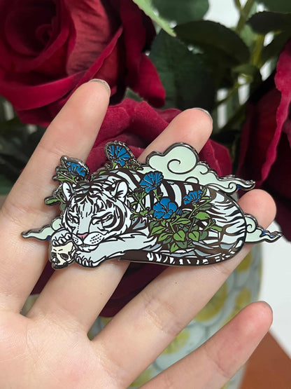 Preorder: Tiger Pins (Glow in the dark)