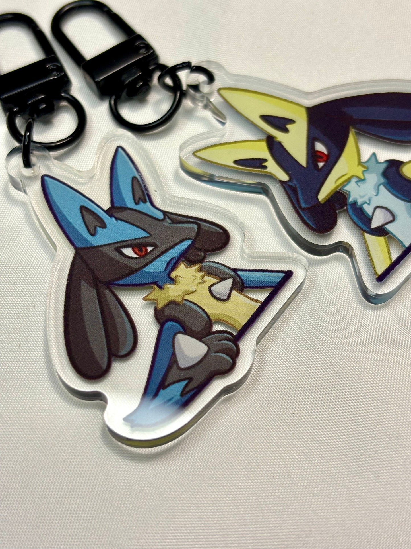 Shiny Double-sided Keychain | Peeking Fighting Dog Fanart