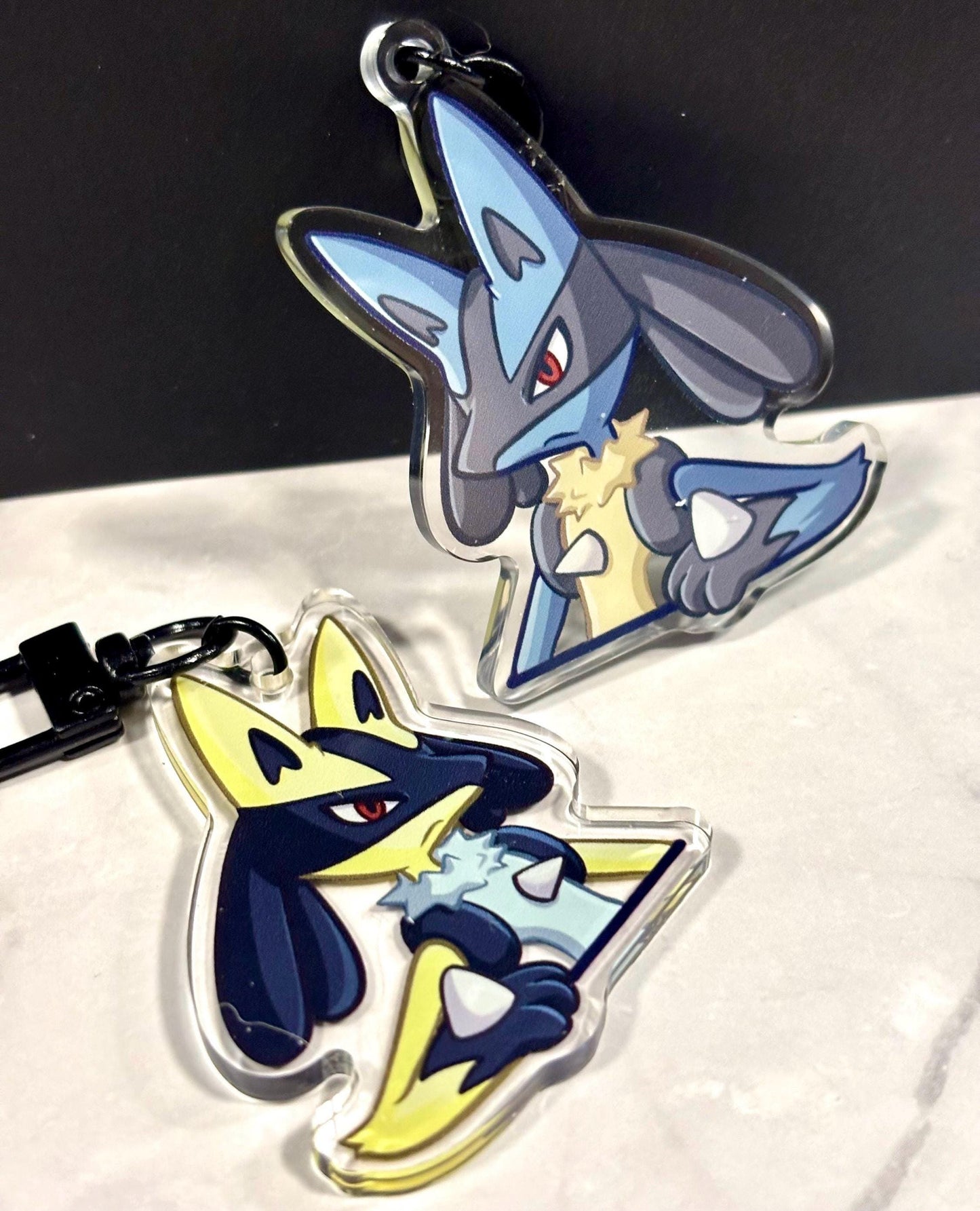 Shiny Double-sided Keychain | Peeking Fighting Dog Fanart