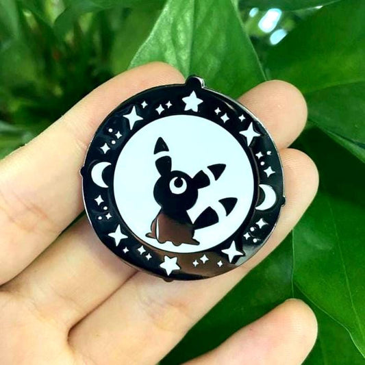 Stars and Moon - Nighttime Vee Hard Enamel Pin